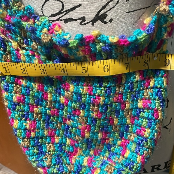 Hand Crochet multi colored cotton yarn- crossbody bucket/hobo bag. - Picture 7 of 8